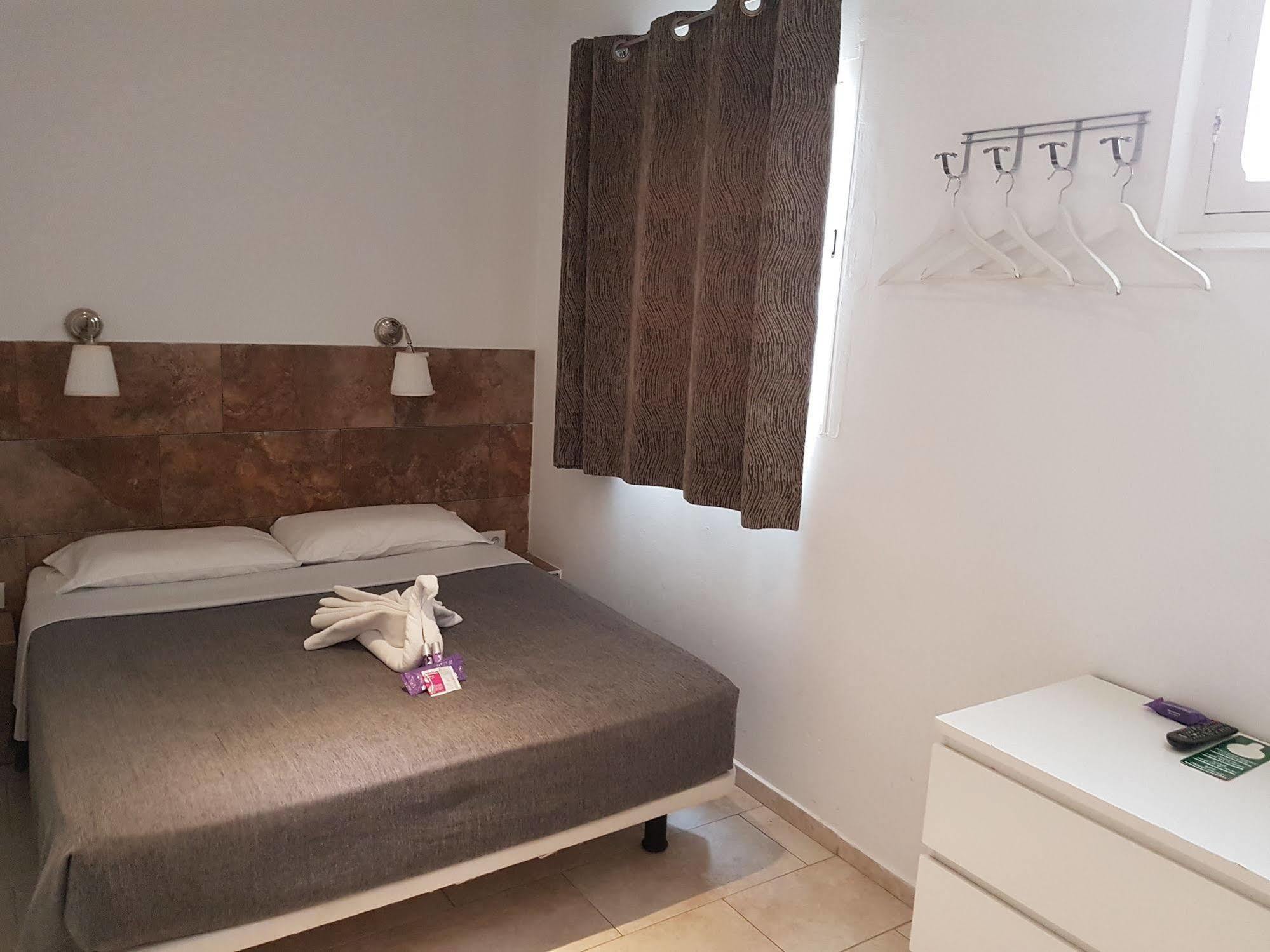 Hostal Martinval Barcelona Eksteriør bilde