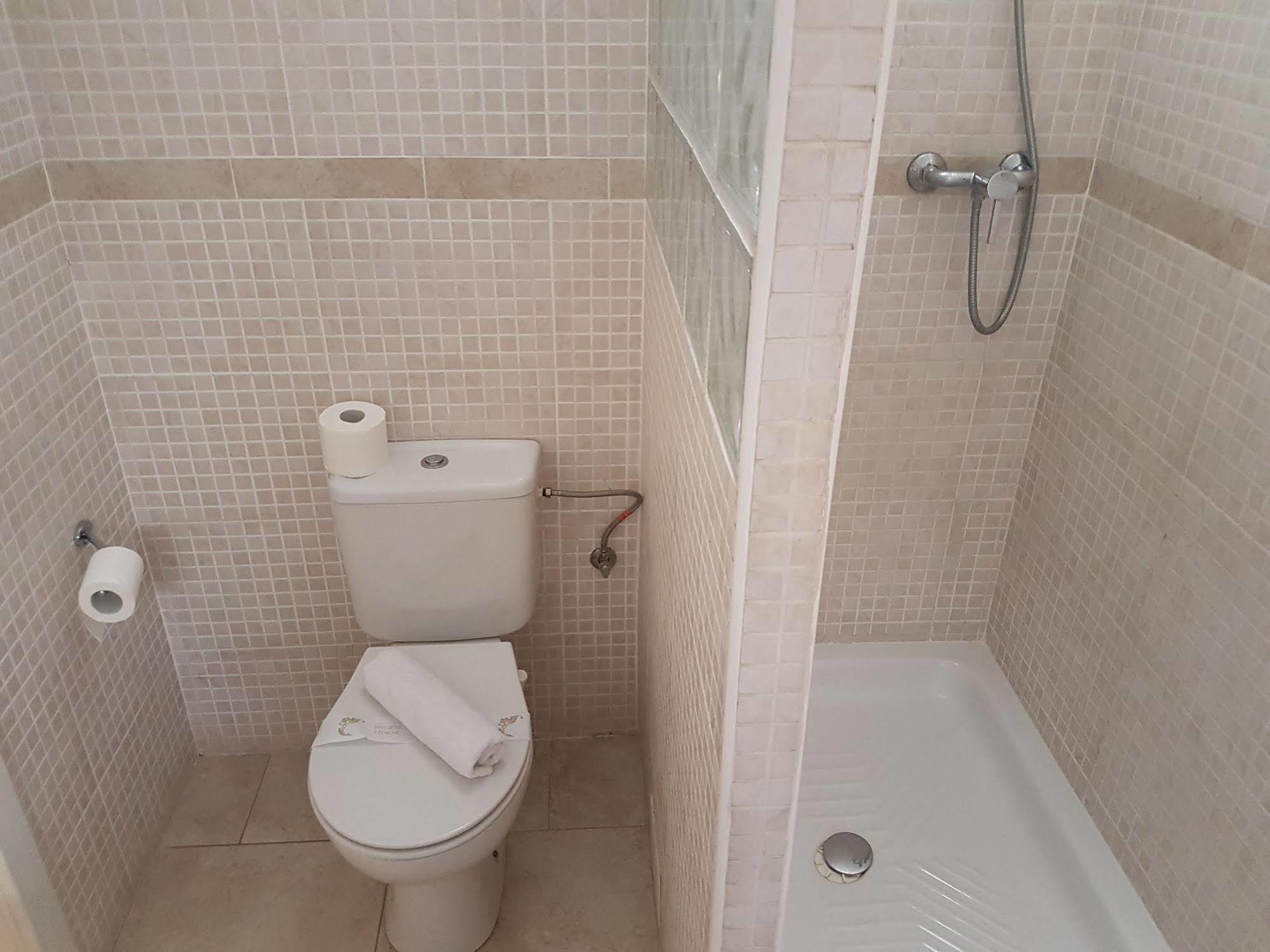 Hostal Martinval Barcelona Eksteriør bilde