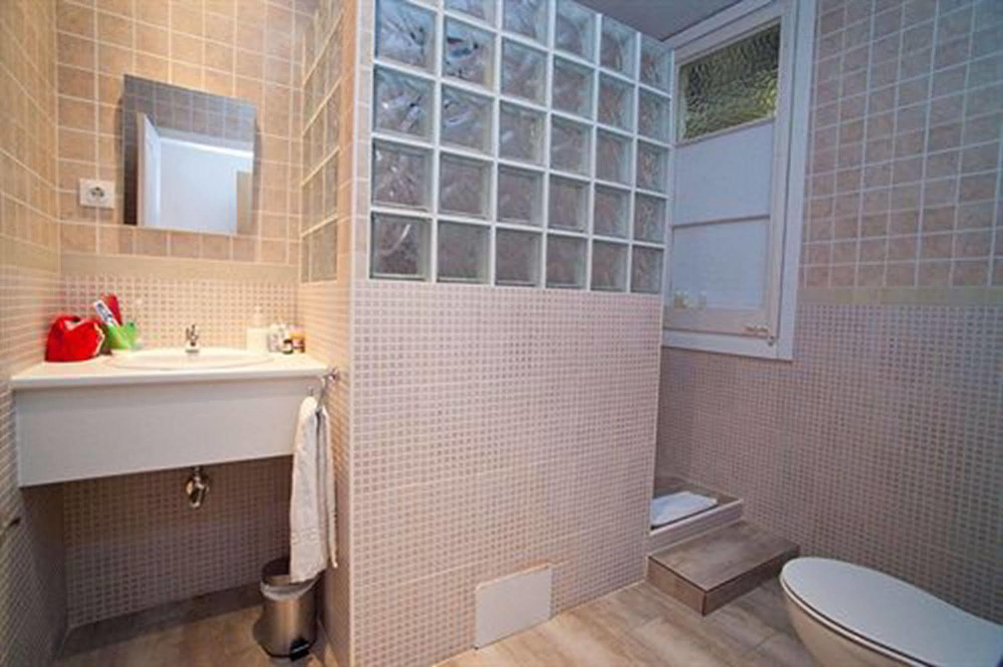 Hostal Martinval Barcelona Eksteriør bilde