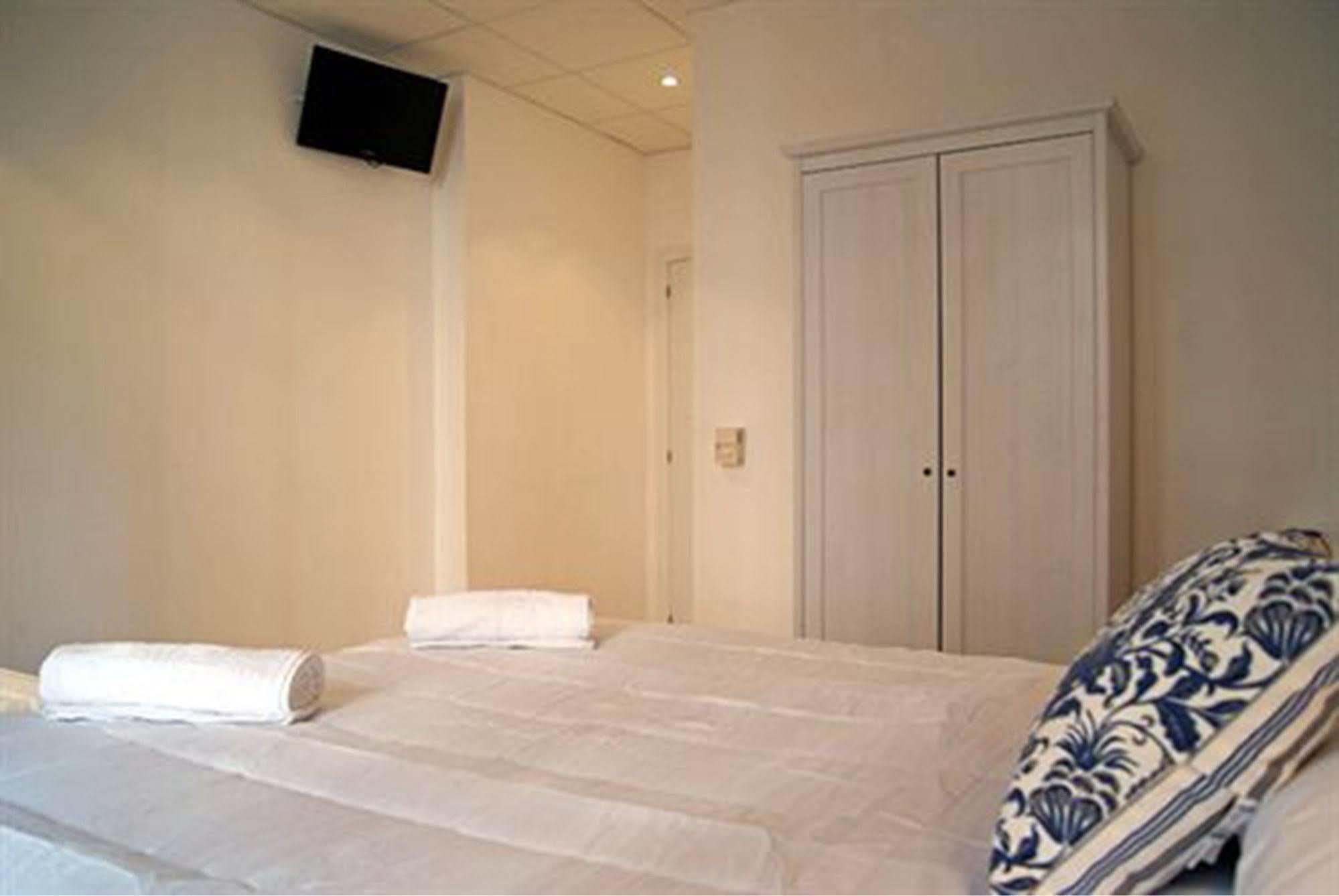 Hostal Martinval Barcelona Eksteriør bilde