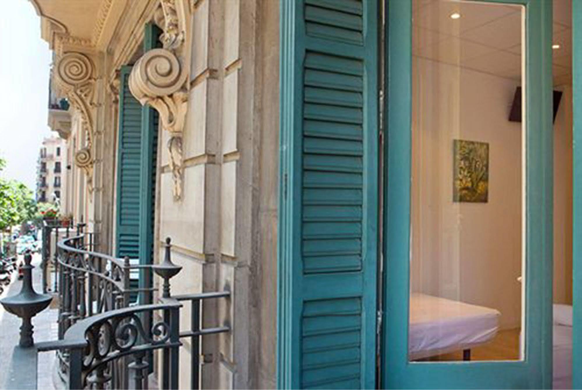 Hostal Martinval Barcelona Eksteriør bilde