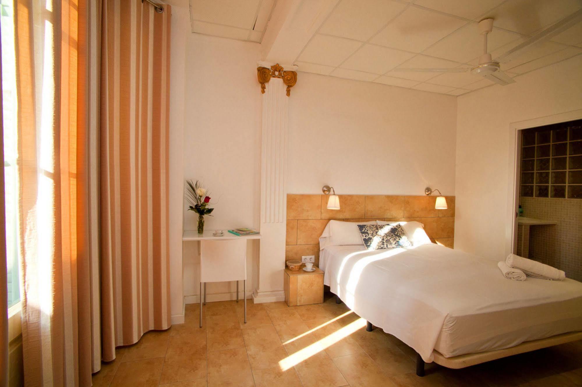 Hostal Martinval Barcelona Eksteriør bilde